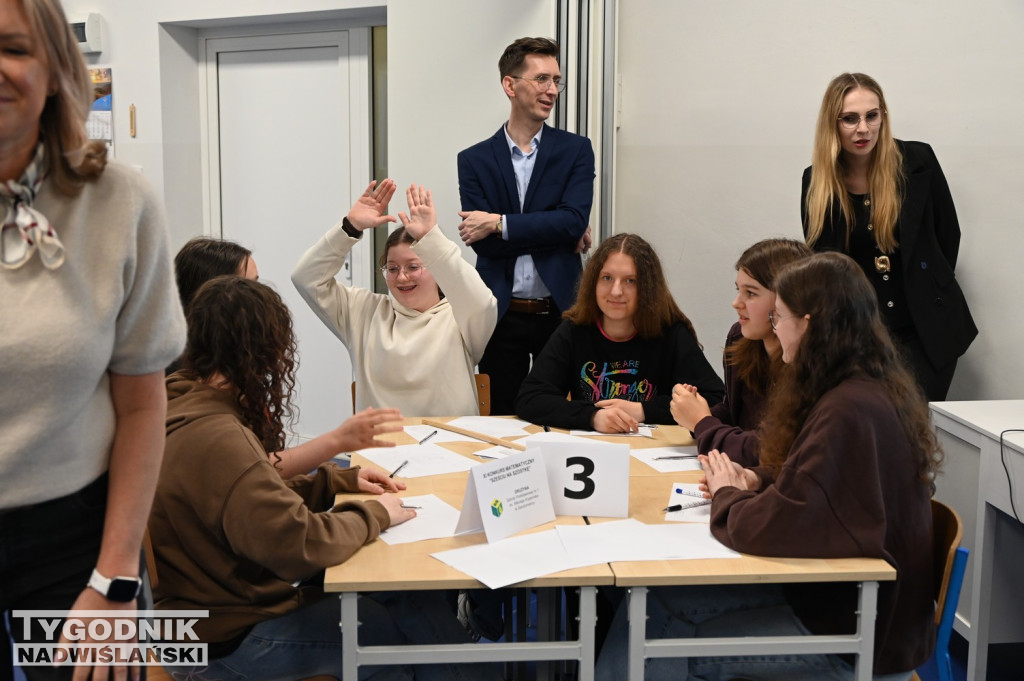 Matematyczne wyzwania w Tarnobrzegu. Za nami XI edycja konkursu „6 na 6”