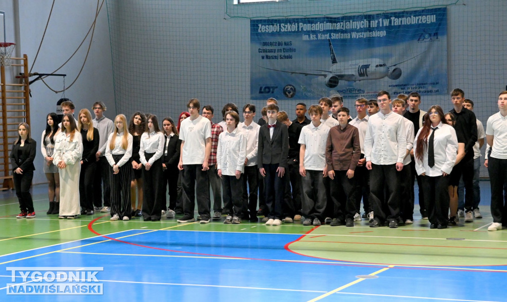 Ślubowanie uczniów I klas Zespołu Szkół nr 1 w Tarnobrzegu