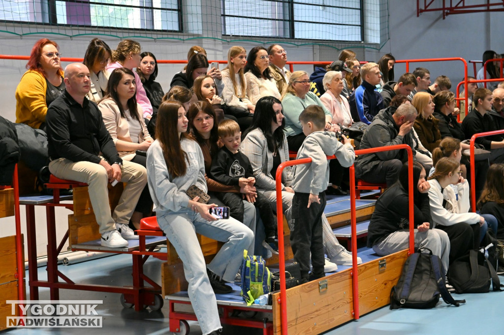 Ślubowanie uczniów I klas Zespołu Szkół nr 1 w Tarnobrzegu