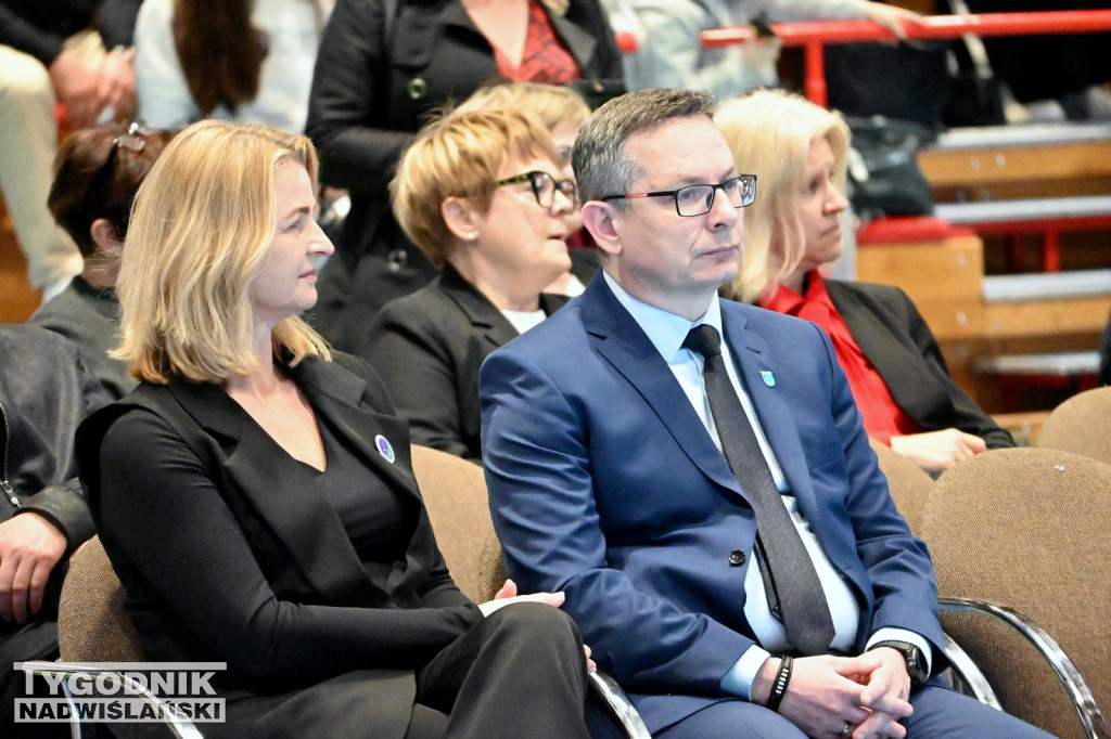 Ślubowanie uczniów I klas Zespołu Szkół nr 1 w Tarnobrzegu