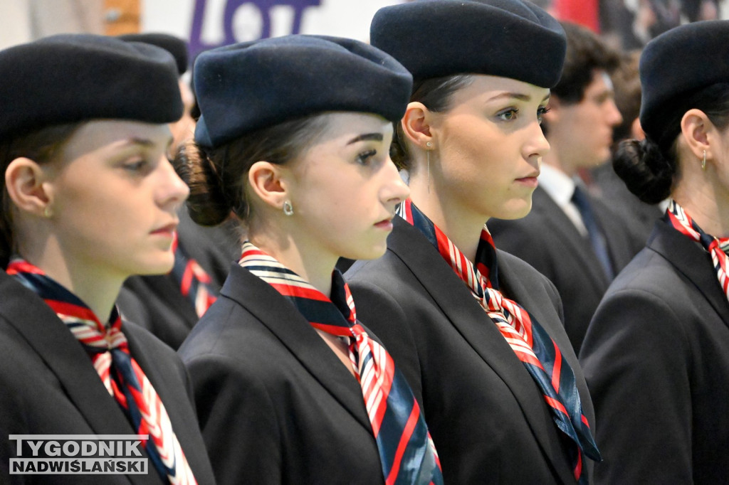 Ślubowanie uczniów I klas Zespołu Szkół nr 1 w Tarnobrzegu