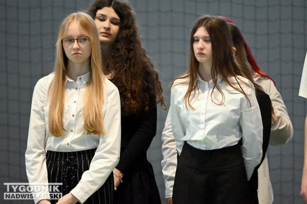 Ślubowanie uczniów I klas Zespołu Szkół nr 1 w Tarnobrzegu