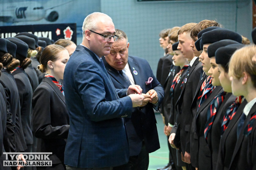 Ślubowanie uczniów I klas Zespołu Szkół nr 1 w Tarnobrzegu