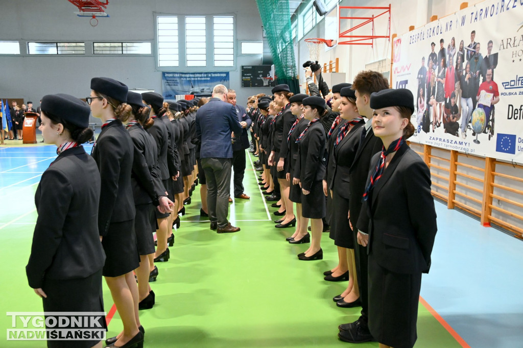 Ślubowanie uczniów I klas Zespołu Szkół nr 1 w Tarnobrzegu