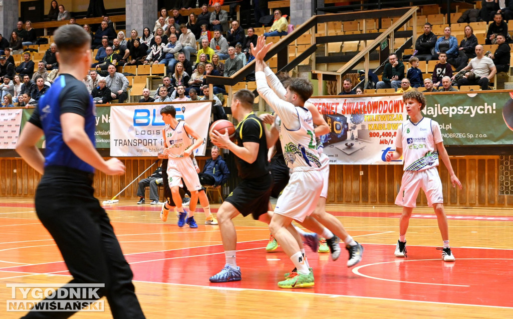 Wygrana MKKS Siarka Tarnobrzeg z AZS Politechniką Rzeszów