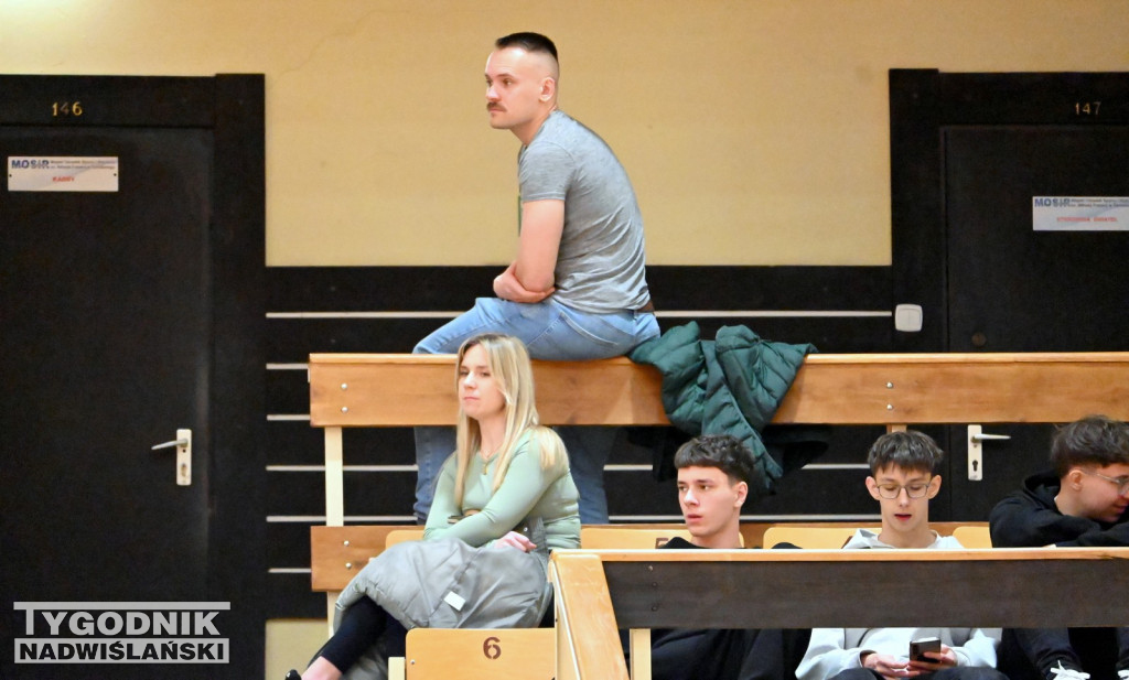 Kibice na meczu koszykarzy Siarki Tarnobrzeg