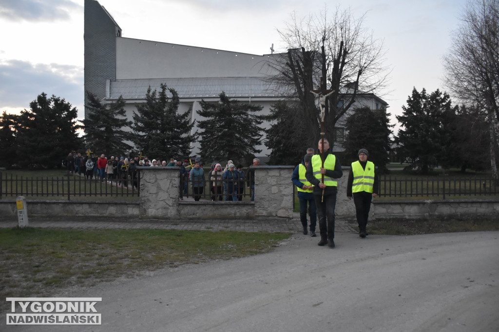 Plenerowa Droga Krzyżowa w Jadachach