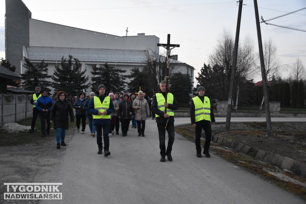 Plenerowa Droga Krzyżowa w Jadachach