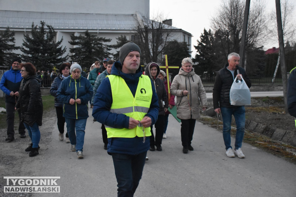 Plenerowa Droga Krzyżowa w Jadachach