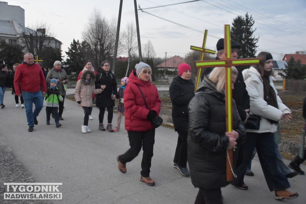 Plenerowa Droga Krzyżowa w Jadachach