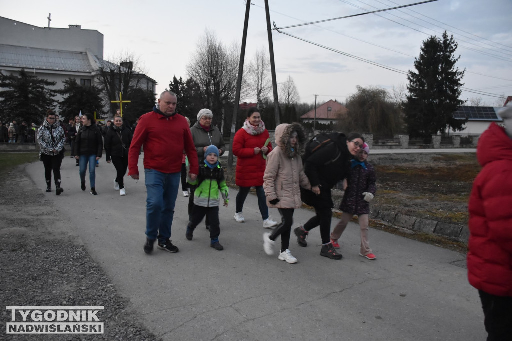 Plenerowa Droga Krzyżowa w Jadachach