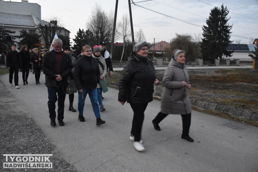 Plenerowa Droga Krzyżowa w Jadachach