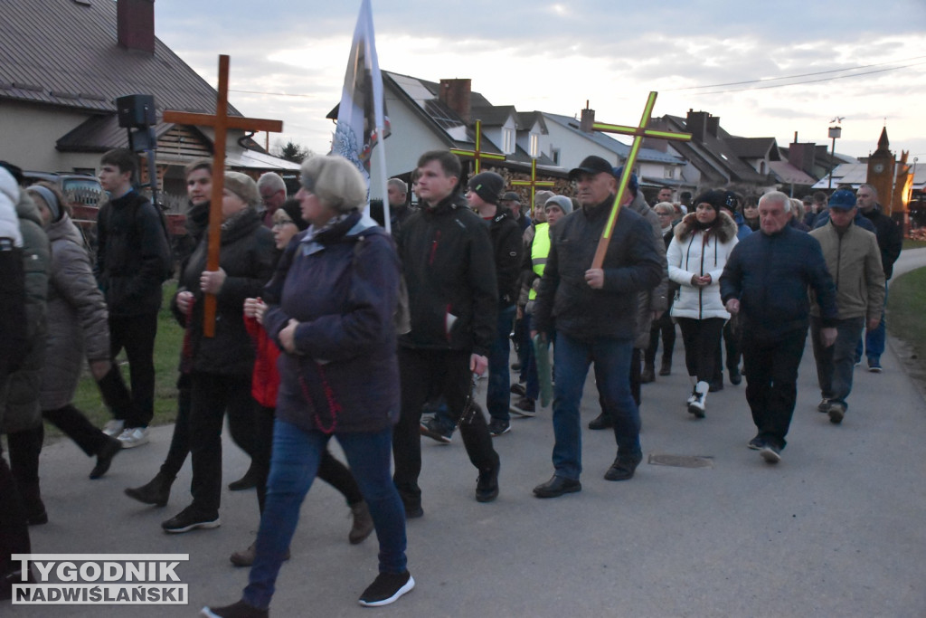 Plenerowa Droga Krzyżowa w Jadachach
