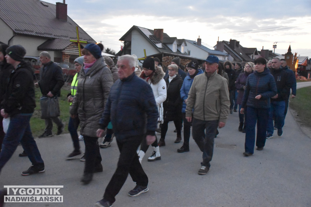 Plenerowa Droga Krzyżowa w Jadachach