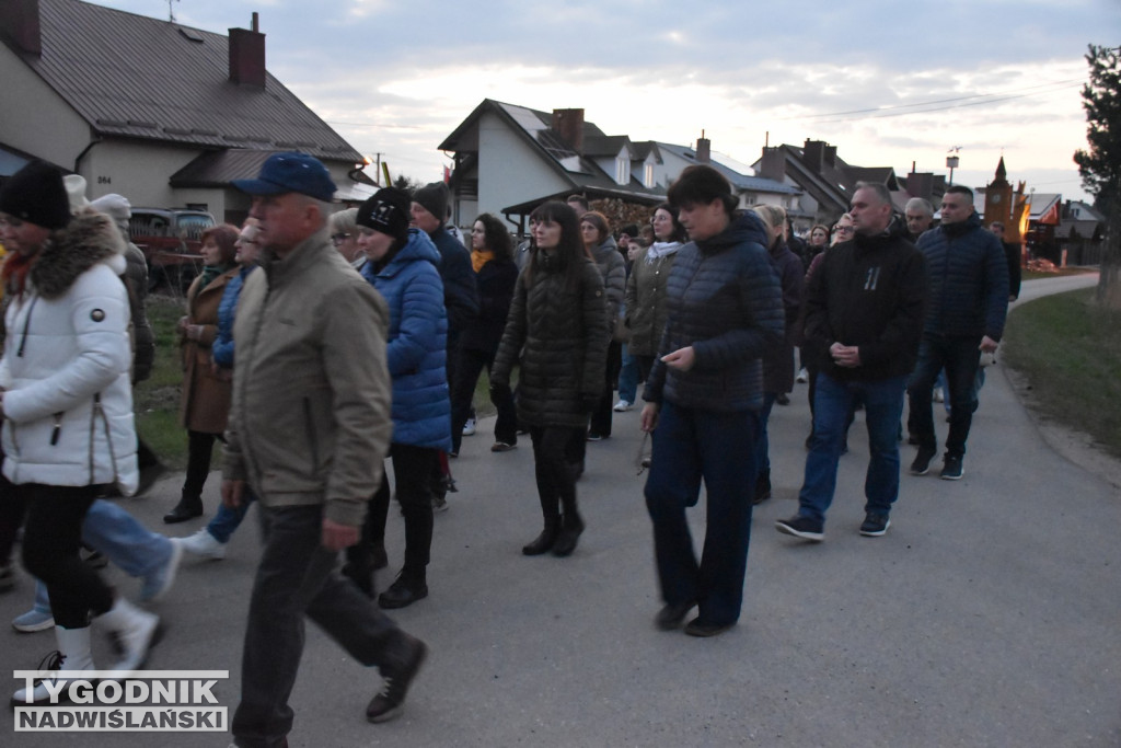 Plenerowa Droga Krzyżowa w Jadachach