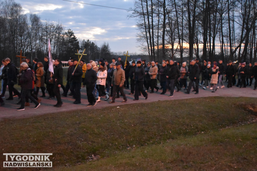 Plenerowa Droga Krzyżowa w Jadachach