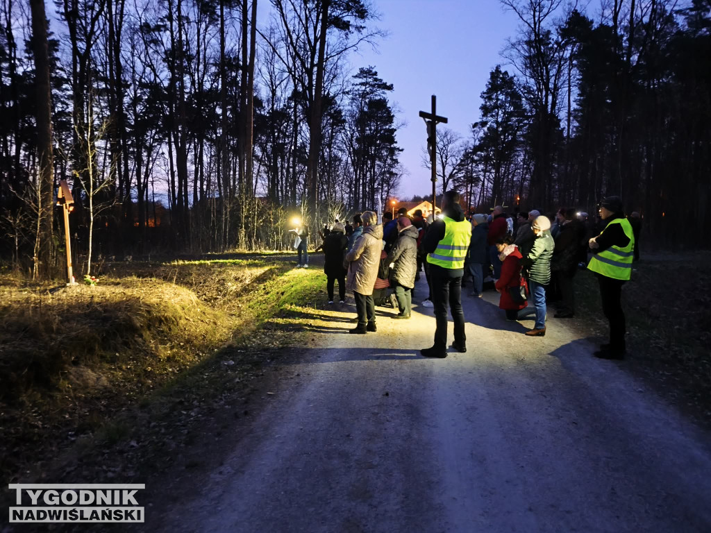Plenerowa Droga Krzyżowa w Jadachach