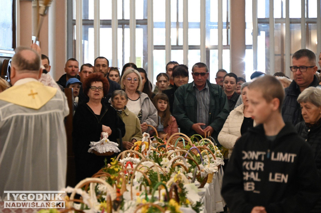 Święcenie pokarmów w parafii na Serbinowie