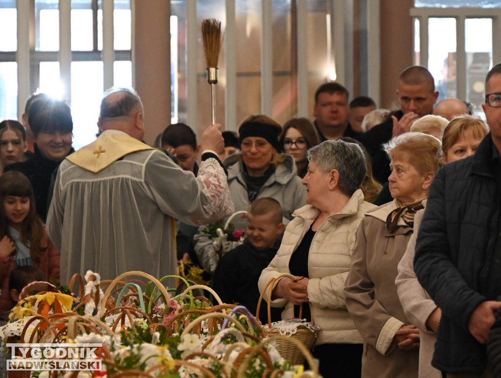 Święcenie pokarmów w parafii na Serbinowie