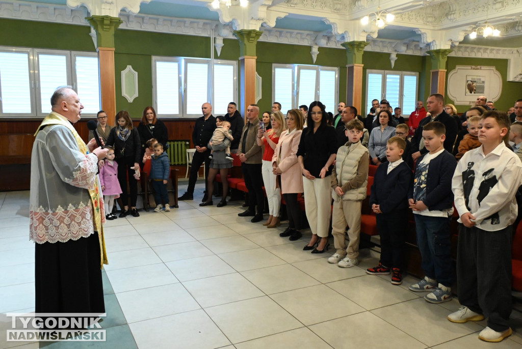 Święcenie pokarmów w parafii na Serbinowie