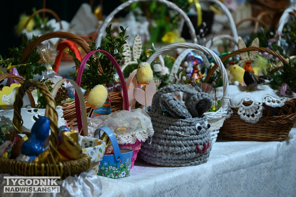 Święcenie pokarmów w parafii na Serbinowie