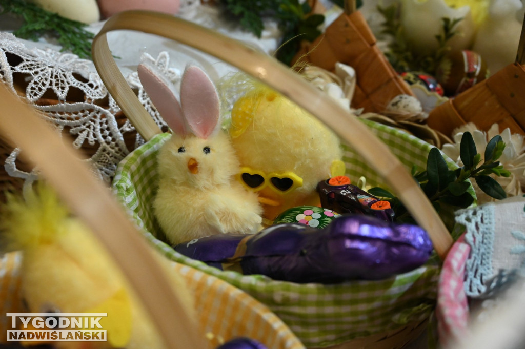 Święcenie pokarmów w parafii na Serbinowie