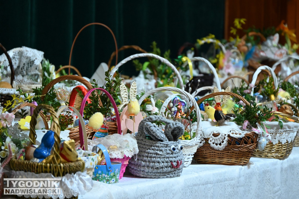 Święcenie pokarmów w parafii na Serbinowie