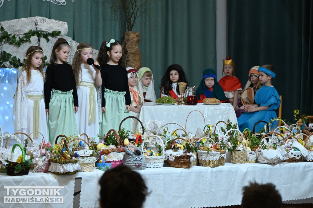 Święcenie pokarmów w parafii na Serbinowie