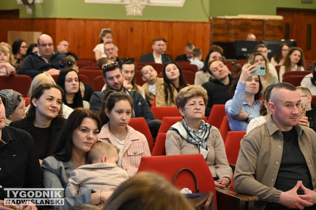 Święcenie pokarmów w parafii na Serbinowie