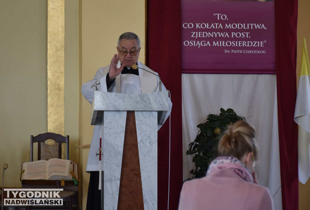 Święcenie pokarmów w sandomierskich kościołach