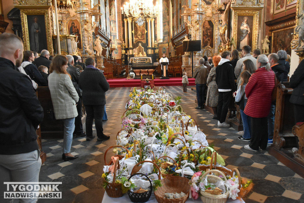 Święcenie pokarmów w sandomierskich kościołach