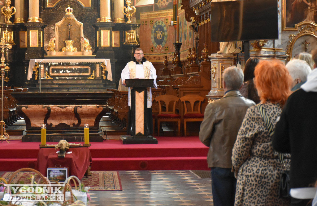 Święcenie pokarmów w sandomierskich kościołach