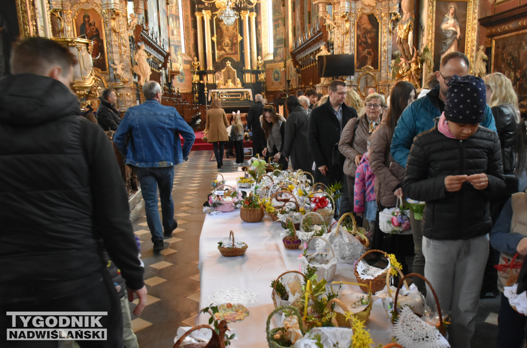 Święcenie pokarmów w sandomierskich kościołach