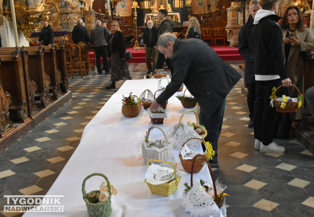 Święcenie pokarmów w sandomierskich kościołach