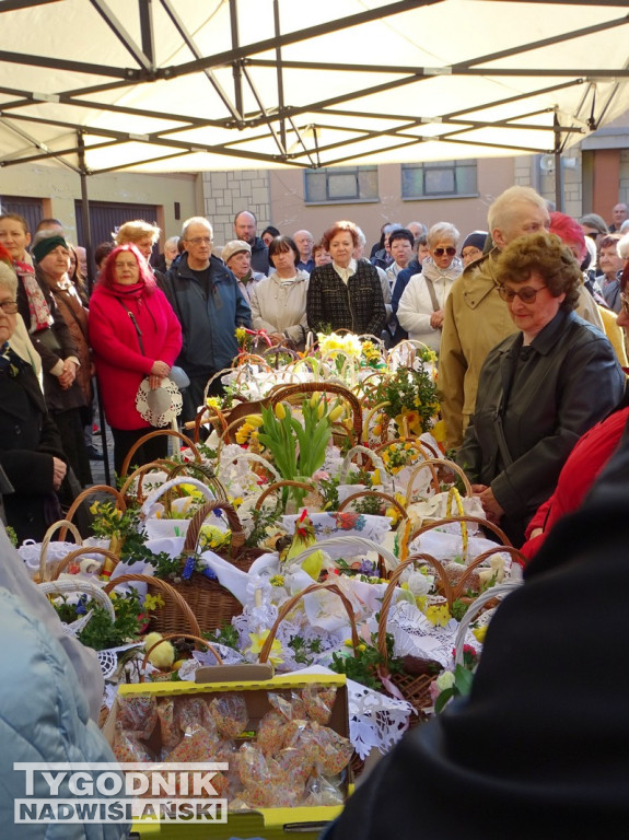 Święcenie pokarmów u Dominikanów w Tarnobrzegu