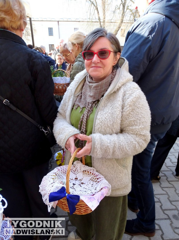 Święcenie pokarmów u Dominikanów w Tarnobrzegu