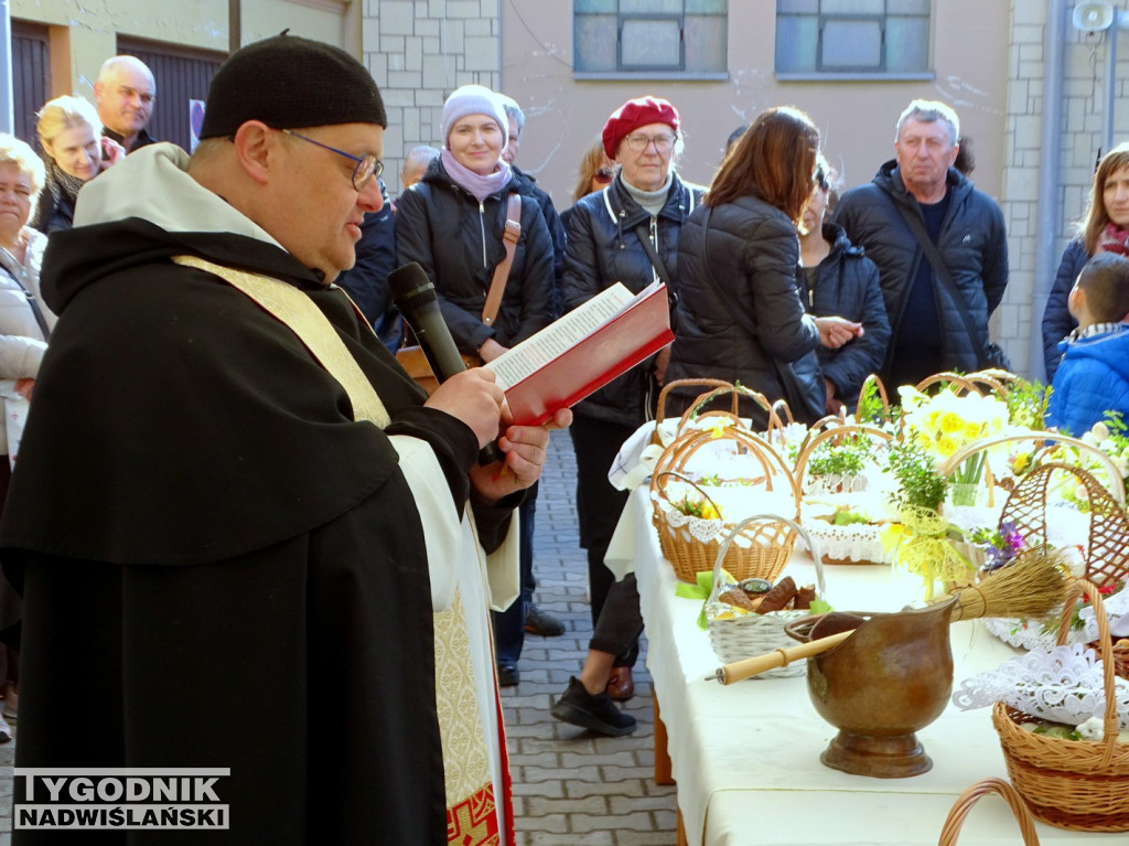 Święcenie pokarmów u Dominikanów w Tarnobrzegu