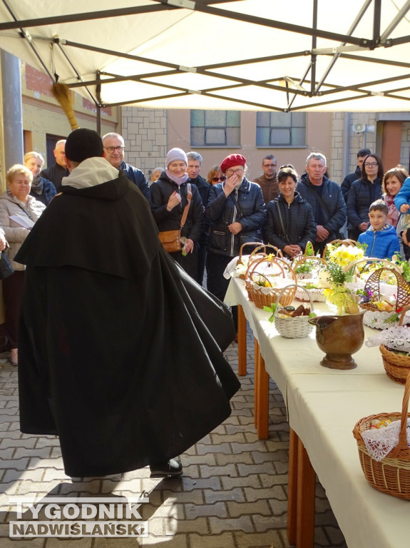 Święcenie pokarmów u Dominikanów w Tarnobrzegu