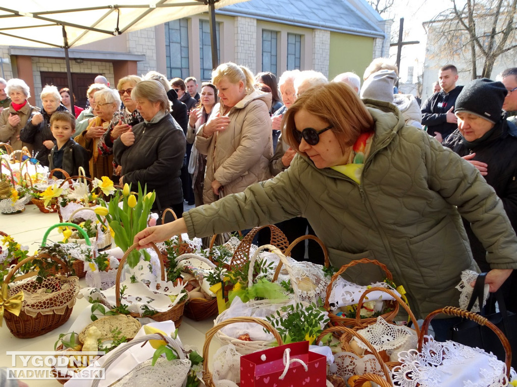 Święcenie pokarmów u Dominikanów w Tarnobrzegu