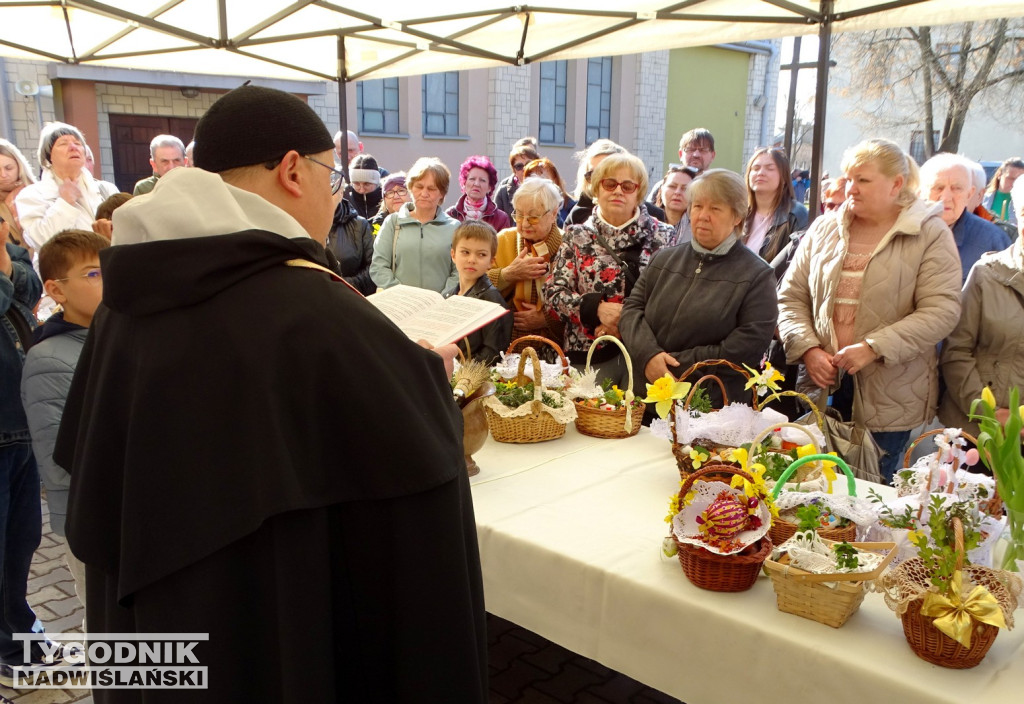 Święcenie pokarmów u Dominikanów w Tarnobrzegu
