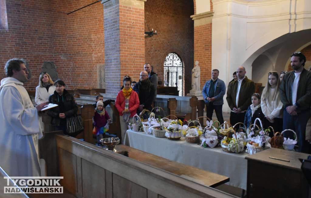 Święcenie pokarmów w sandomierskich kościołach