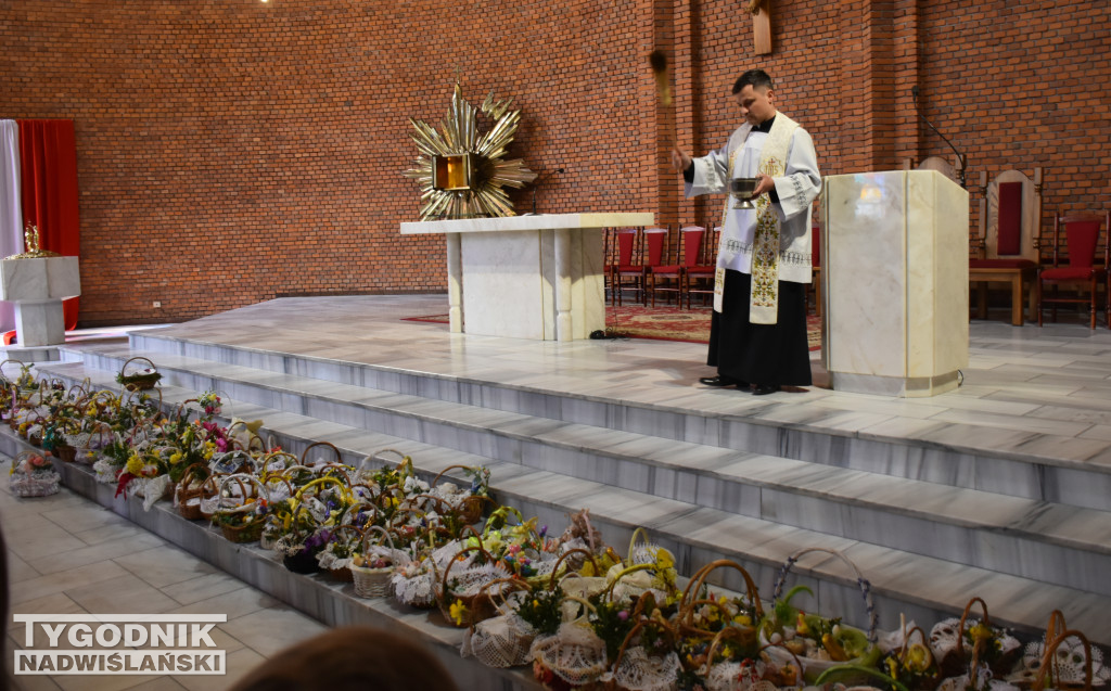 Święcenie pokarmów w sandomierskich kościołach