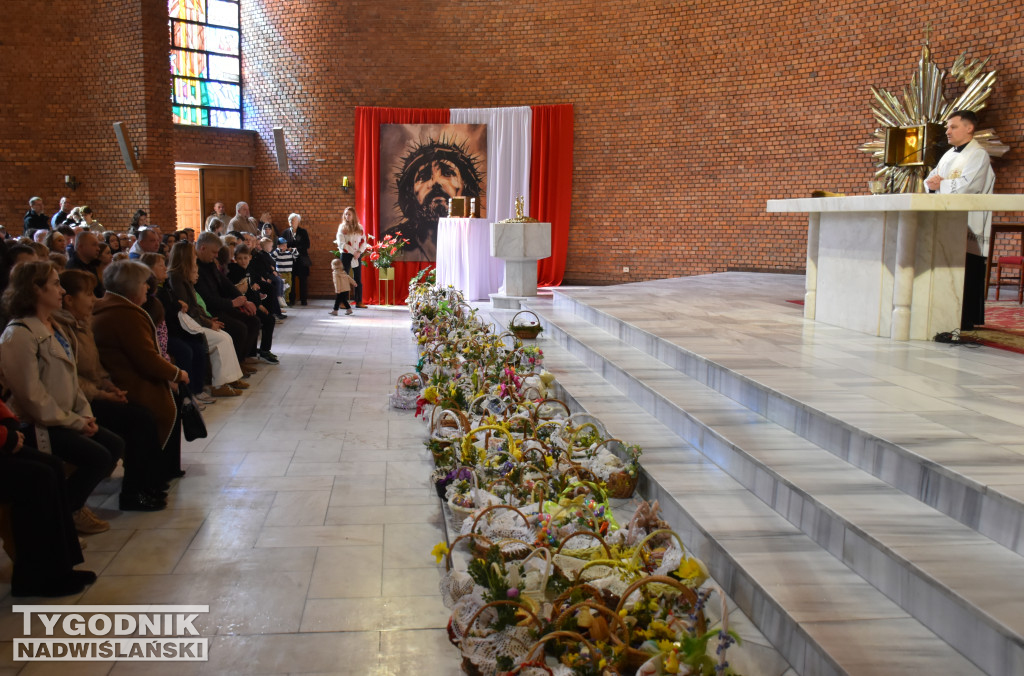 Święcenie pokarmów w sandomierskich kościołach