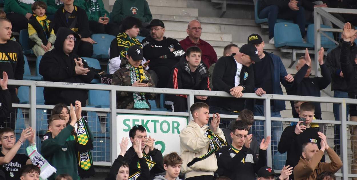 Zdjęcia kibiców mecz Siarka - Wisłoka