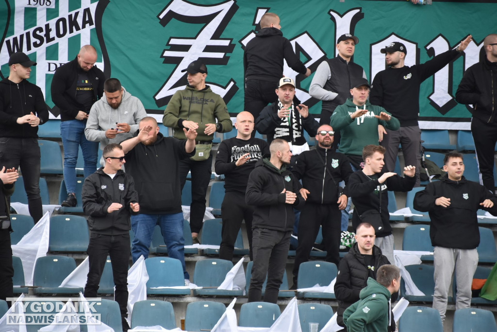 Zdjęcia kibiców mecz Siarka - Wisłoka