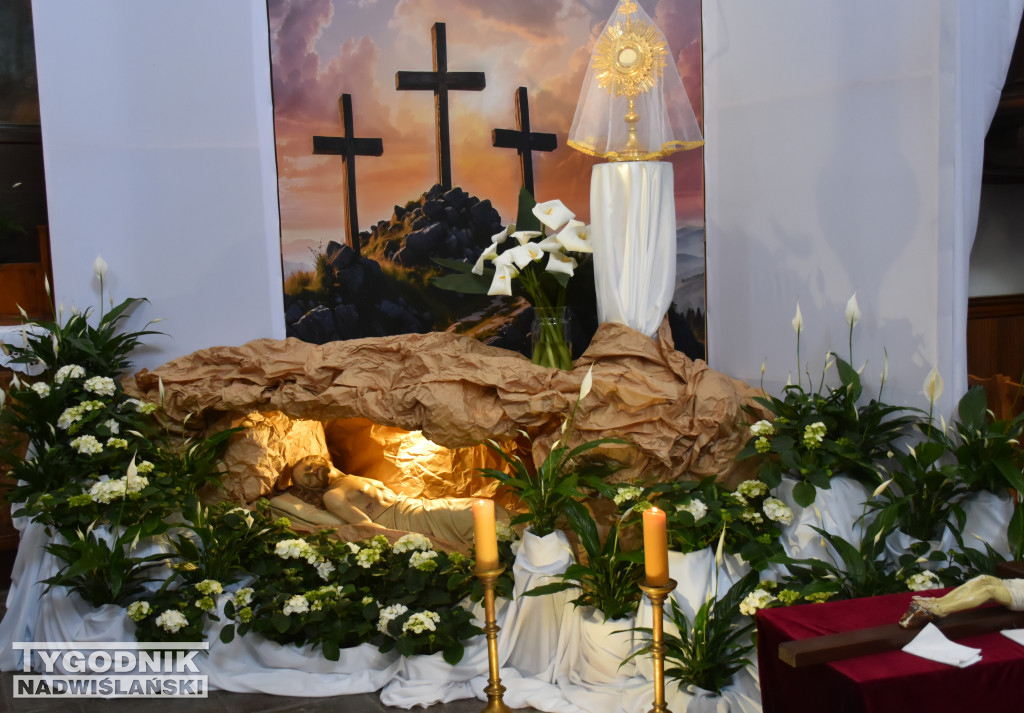 Groby Pańskie w sandomierskich kościołach