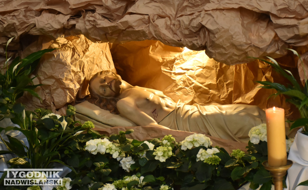 Groby Pańskie w sandomierskich kościołach