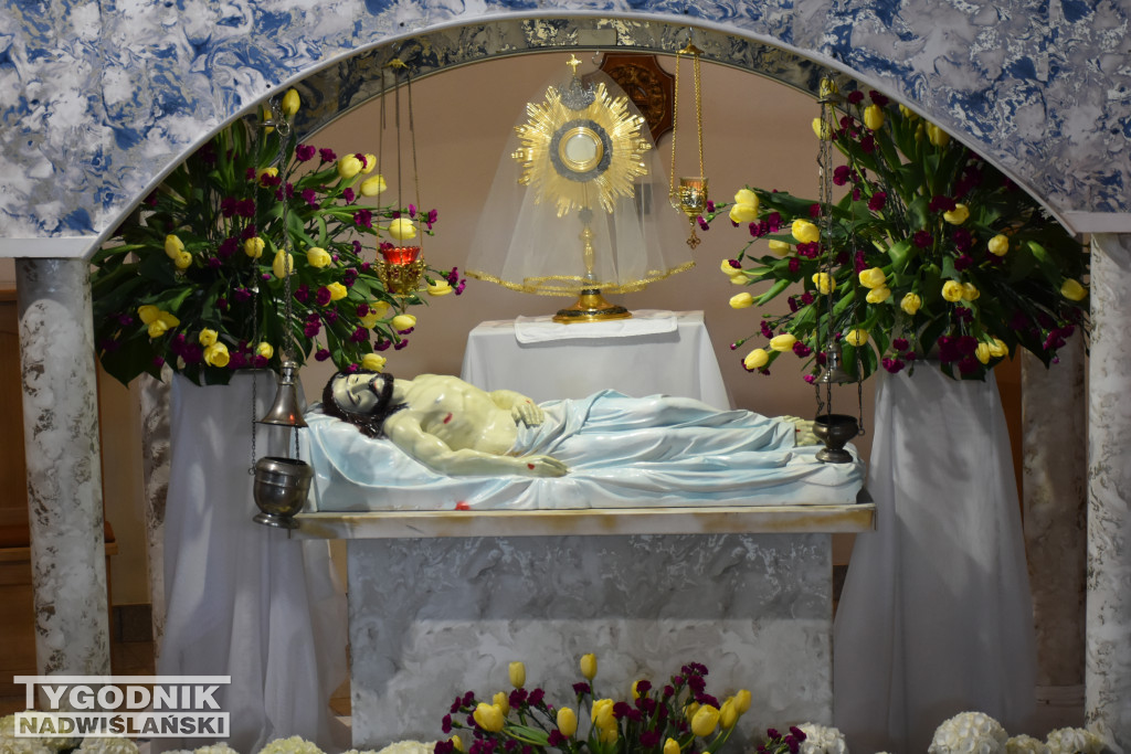 Groby Pańskie w sandomierskich kościołach