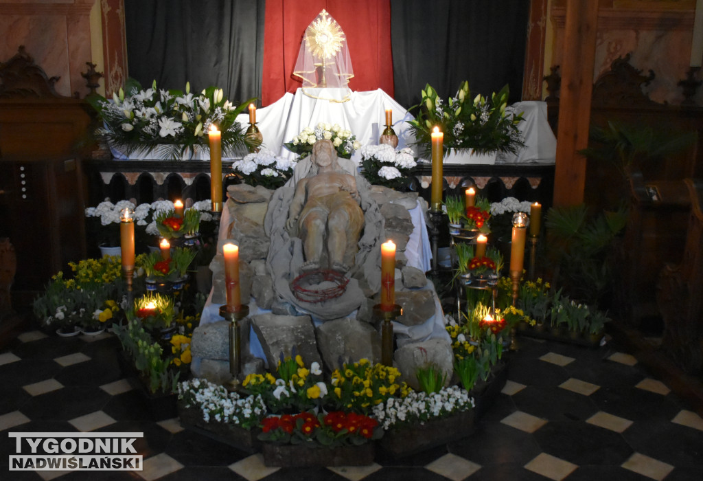 Groby Pańskie w sandomierskich kościołach