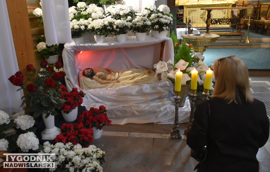 Groby Pańskie w sandomierskich kościołach